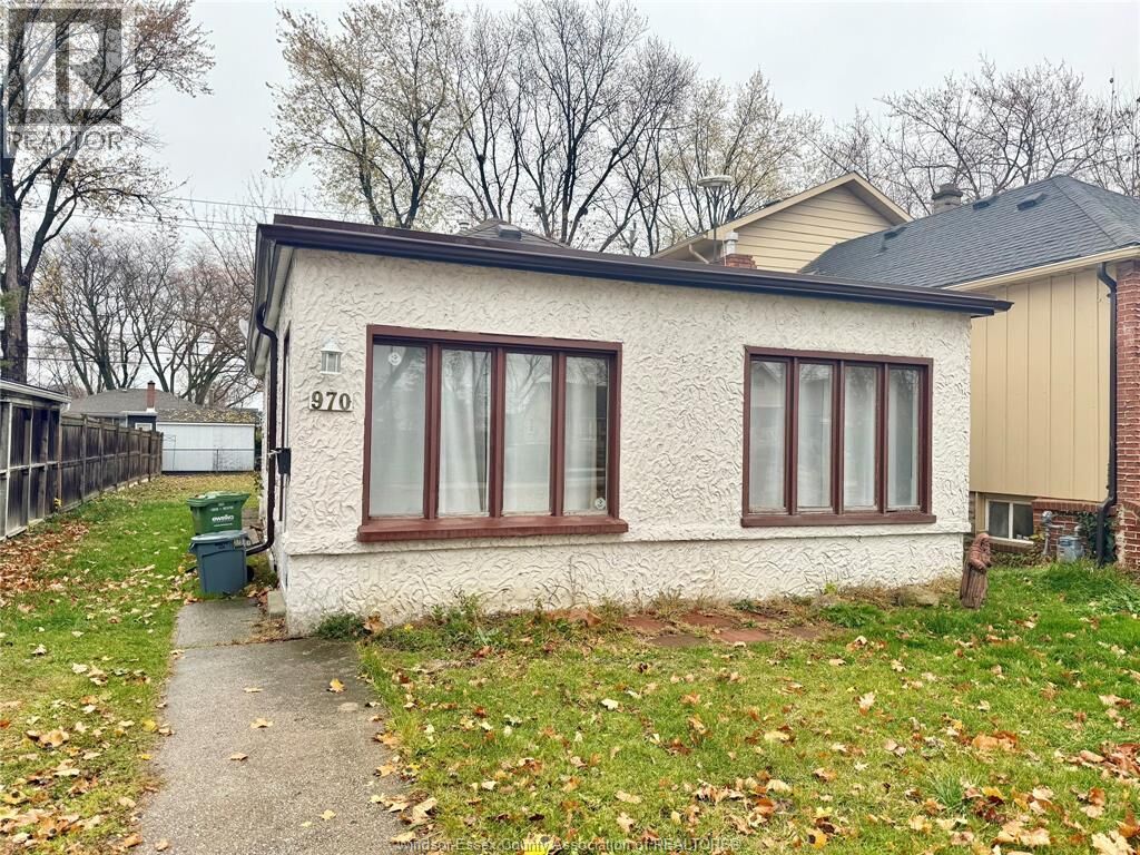 Property Photo:  970 Westminster Boulevard  ON N9A 2A9 