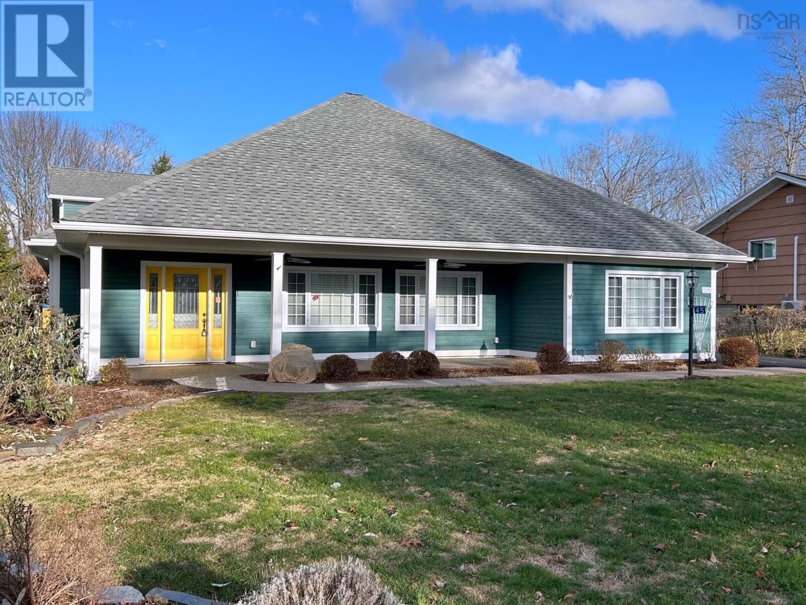 Property Photo: 45 Pleasant Street NS B0J 2E0