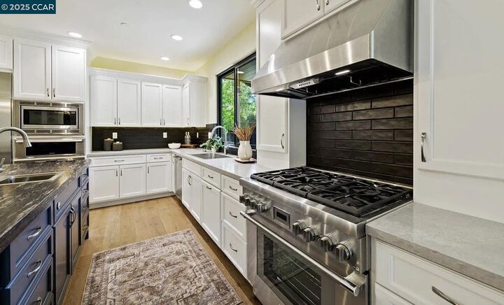 Property Photo:  132 Quinterra Ln  CA 94526 