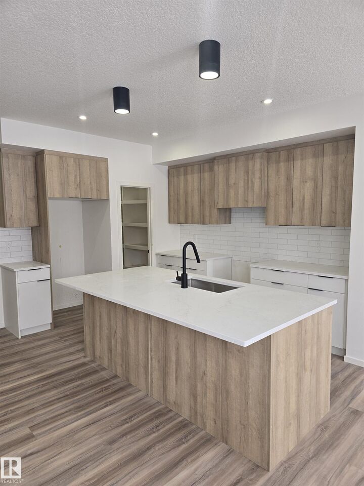 Property Photo: 7706 174A Avenue NW AB T5Z 0W5