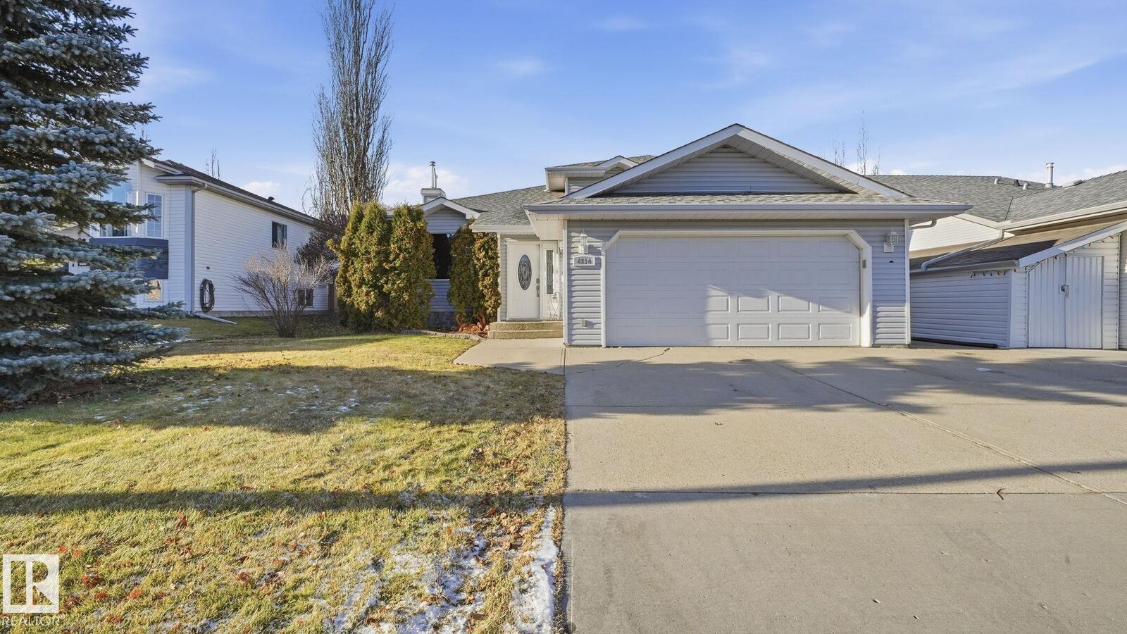 Property Photo:  4814 58 Street  AB T4X 1C1 