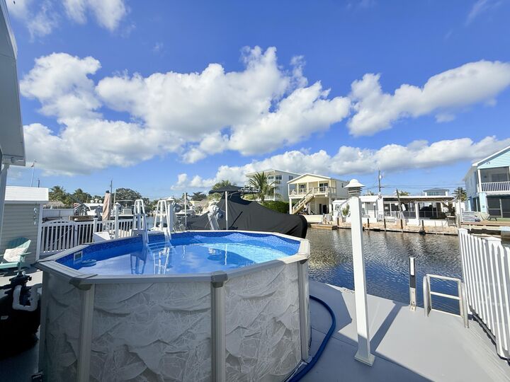 Property Photo: 505 Oldsmar Lane FL 33037