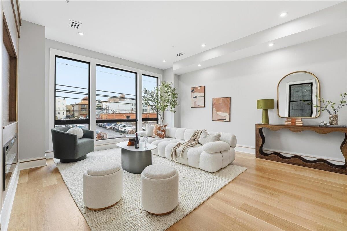 Property Photo:  134 Hancock Ave 2  NJ 07307 