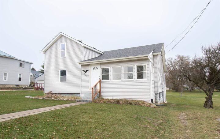 Property Photo: 523 S Oak Street IN 46755-2151