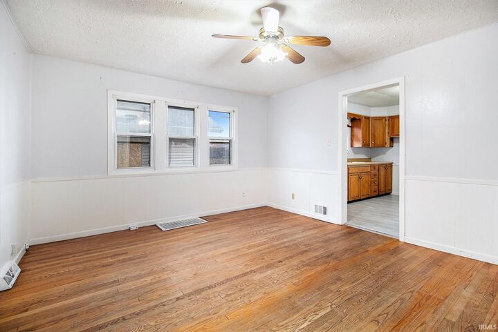 Property Photo:  127 E Oakside Street  IN 46614-1105 