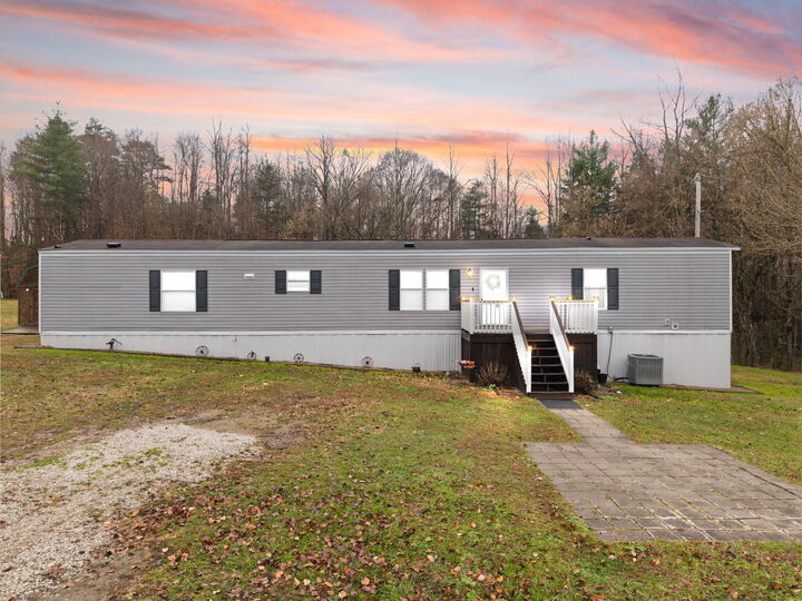 Property Photo:  535 Ashana Road  KY 41339 