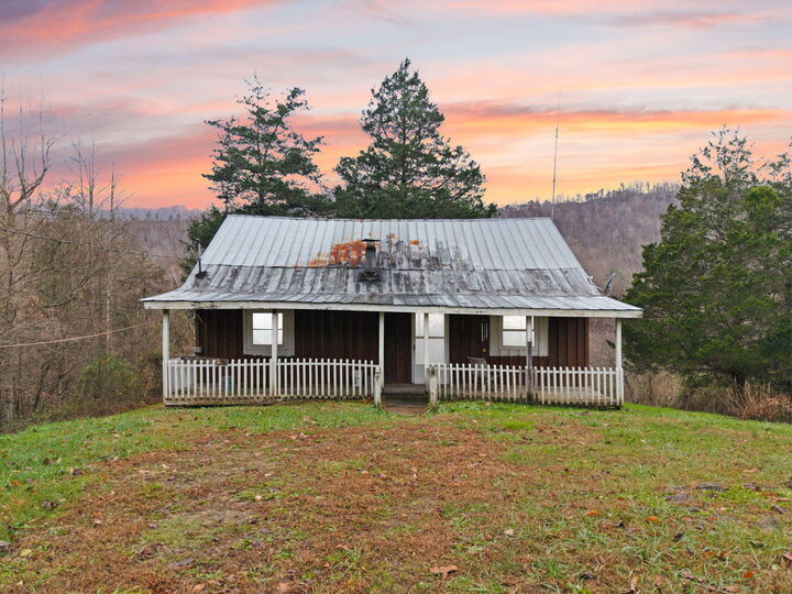 Property Photo:  535 Ashana Road  KY 41339 