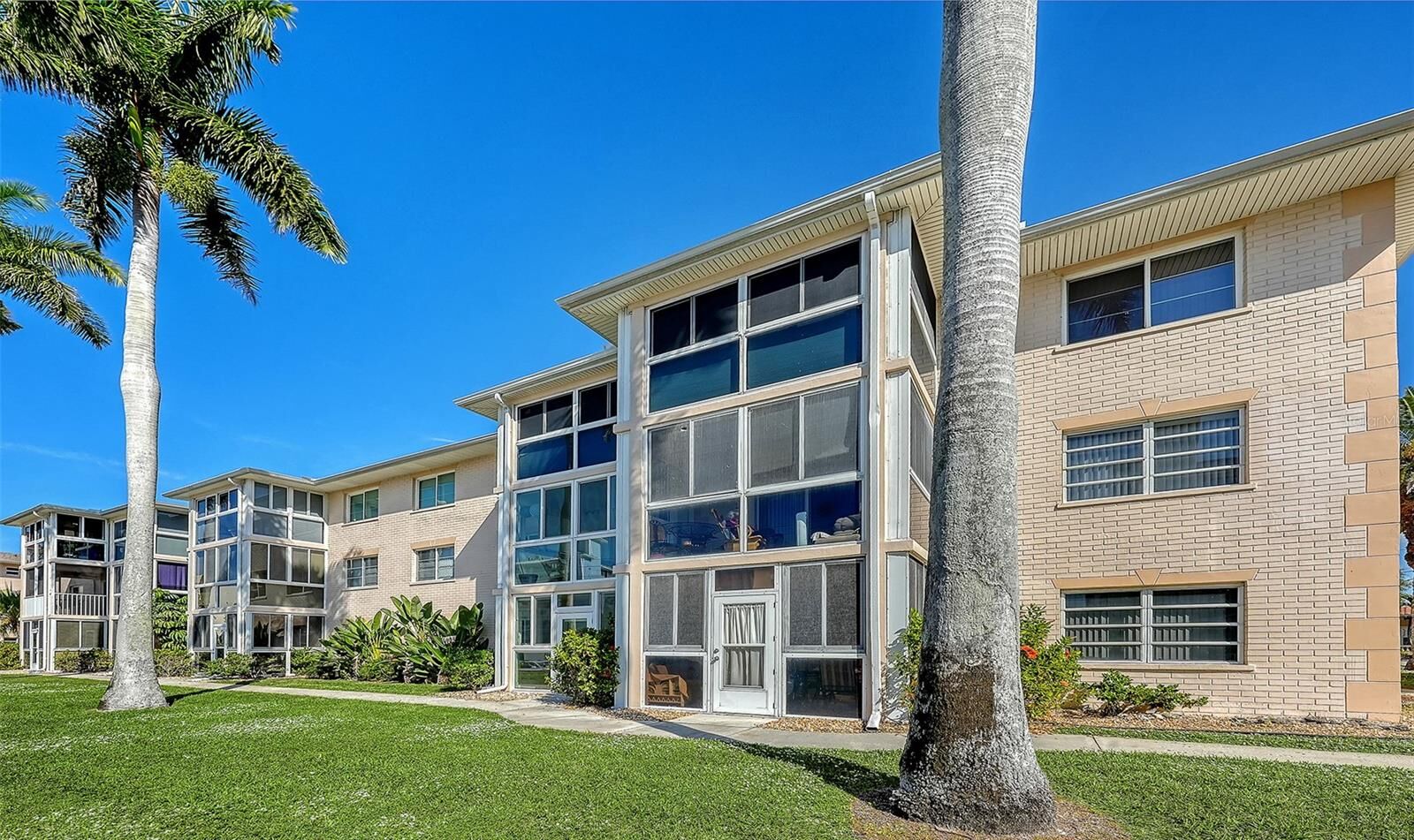 Property Photo:  200 The Esplanade N A2  FL 34285 