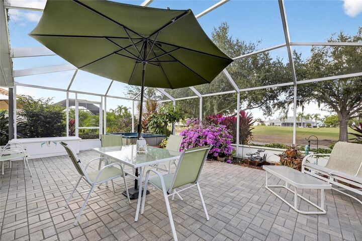 Property Photo:  2307 Platinum Drive  FL 33573 