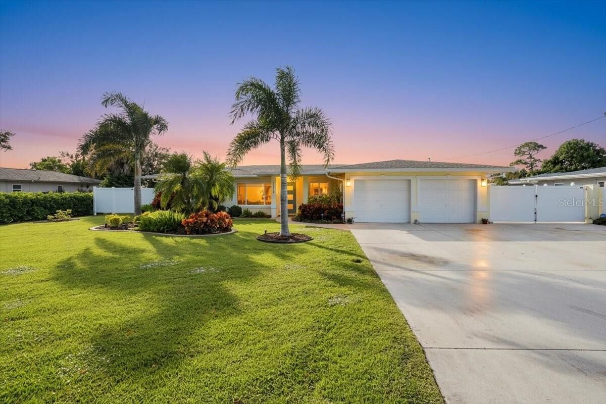 Property Photo:  1513 Pamela Street  FL 34275 