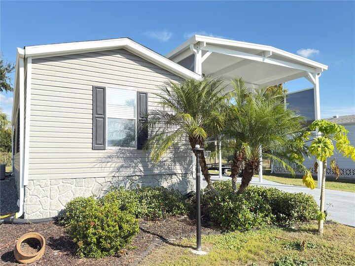 Property Photo:  5110 Northshore Drive  FL 33868 