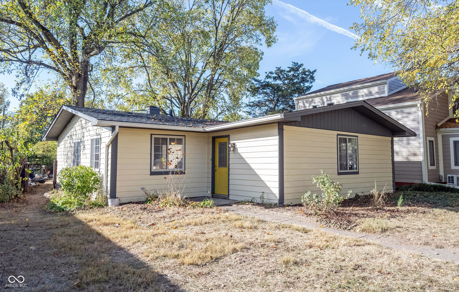 Property Photo: 1565 Evans Avenue IN 46060