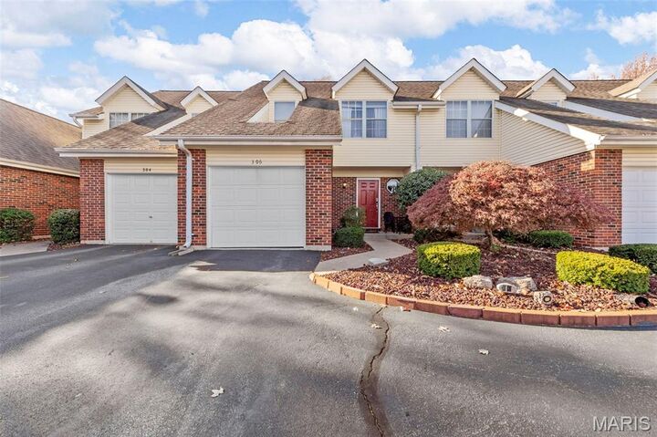 306 Crown Colony Court C  St Peters MO 63376 photo