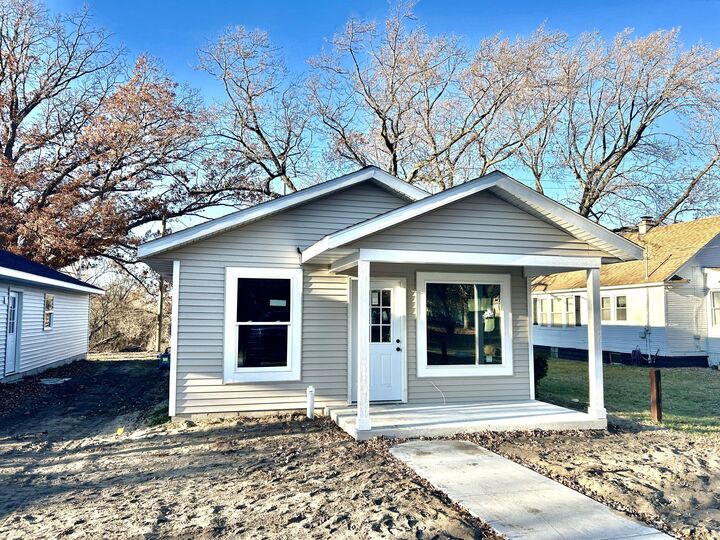 Property Photo:  287 E Walton Avenue  MI 49442 