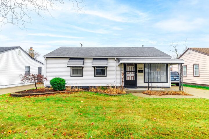 3256 S Stella Court  Trenton MI 48183 photo