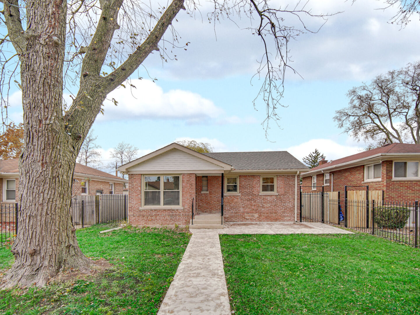 Property Photo:  12230 S Throop Street  IL 60643 