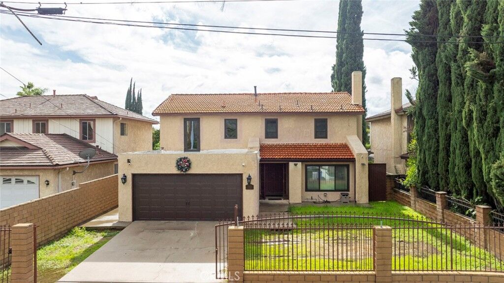 Property Photo: 20442 Runnymede CA 91306