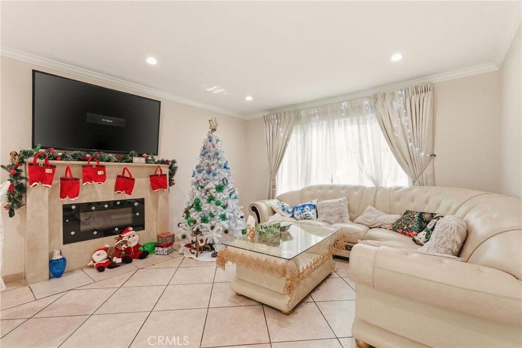 Property Photo:  20442 Runnymede  CA 91306 