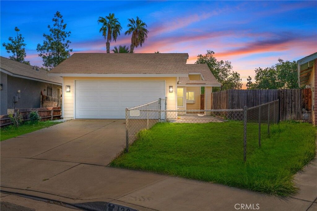 Property Photo: 13981 Elmwood Court CA 92553