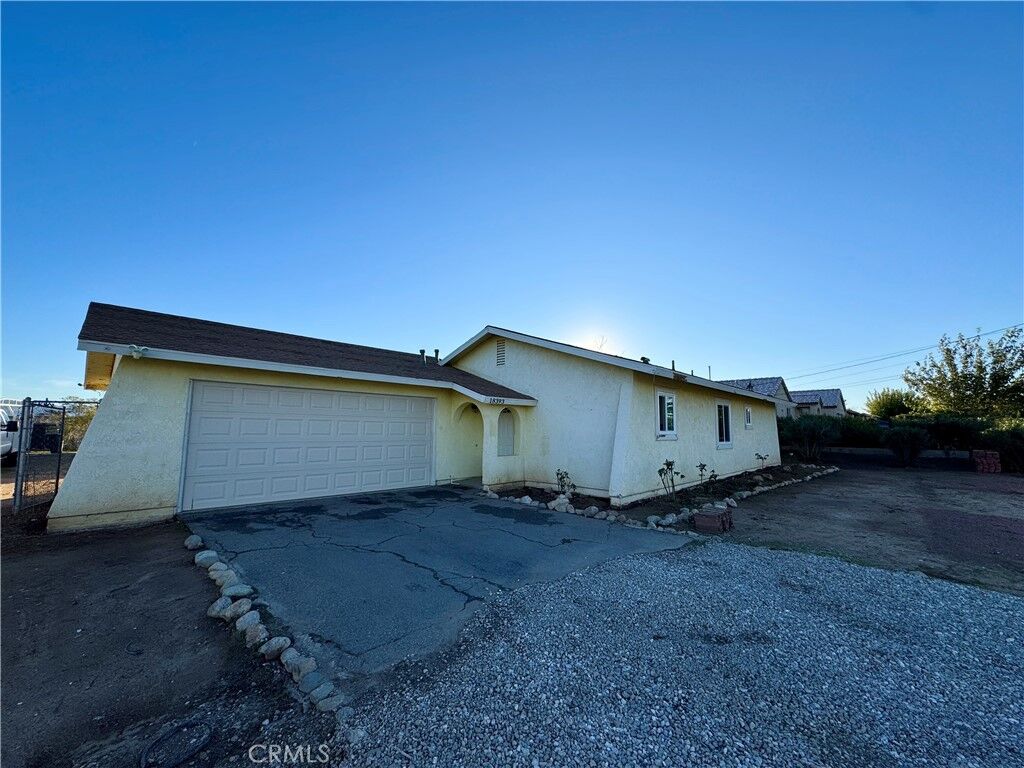 Property Photo: 18393 Catalpa Street CA 92345
