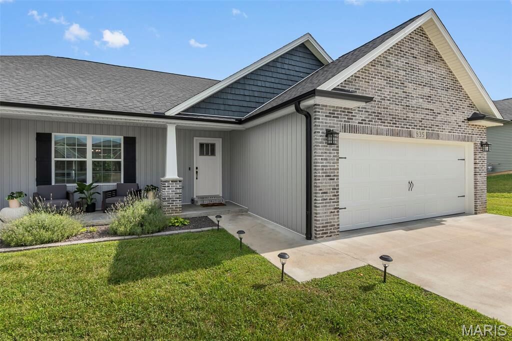 Property Photo:  835 Lochinvar Lane  MO 63701 