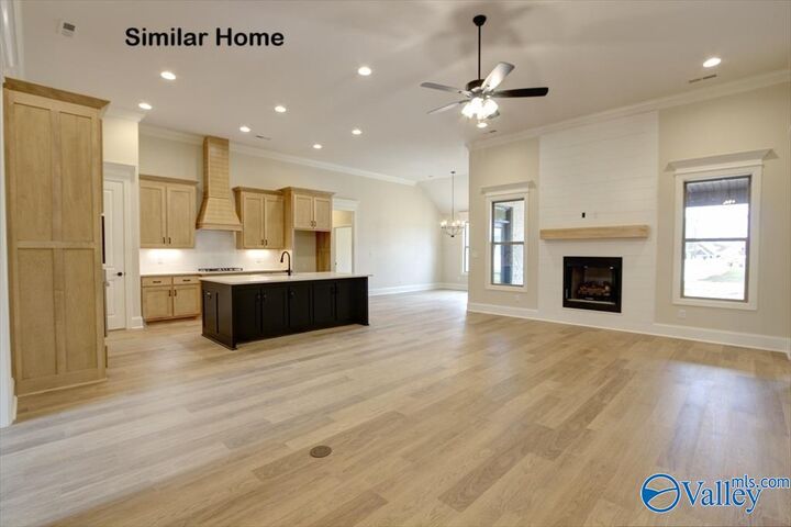 Property Photo:  Mayfield B Avondale Drive  AL 35613 