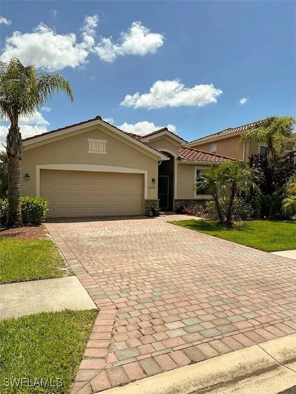 Property Photo:  2350 Heydon Circle E  FL 34120 