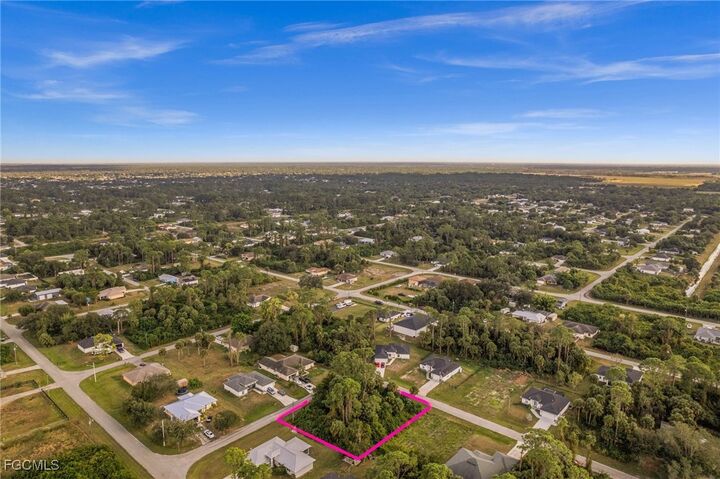 Property Photo: 3738 Kenyon Street FL 33905