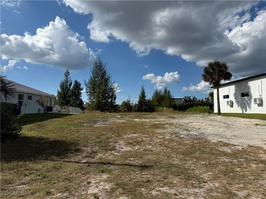 Property Photo: 1120 SW 18th Avenue FL 33991