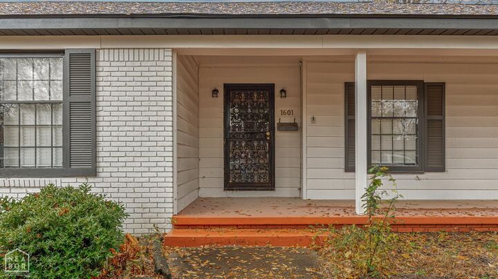 Property Photo:  1601 Willow Street  AR 72315 