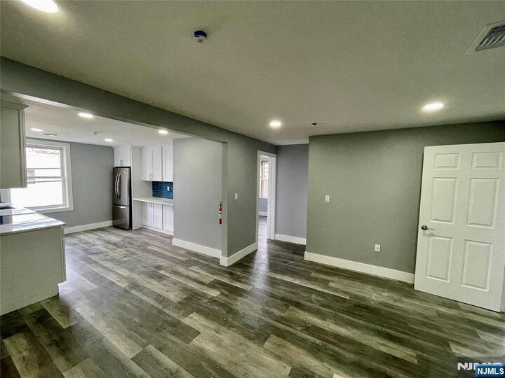 Property Photo:  428 Valley Brook Avenue 1  NJ 07071 