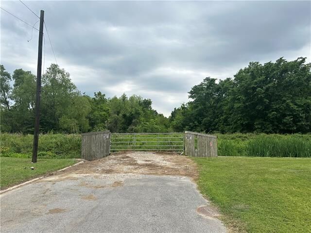 Property Photo: 3201 Kelly Road LA 70085