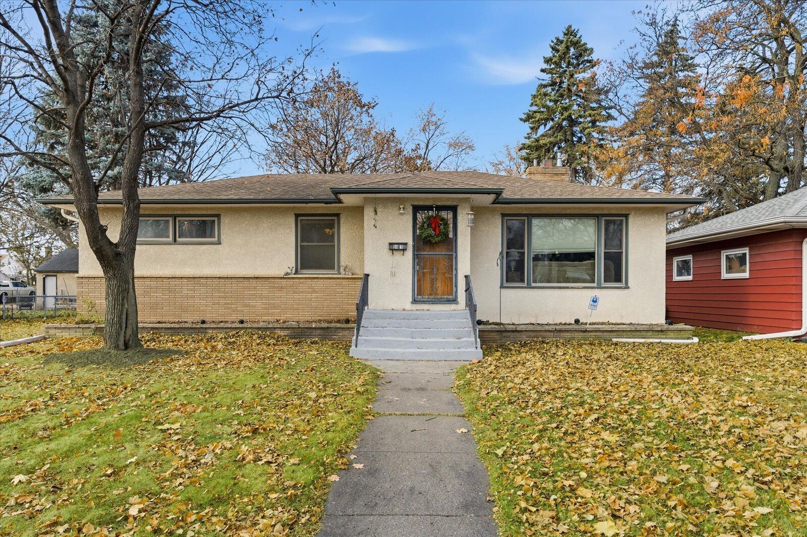 Property Photo: 5121 Aldrich Avenue N MN 55430