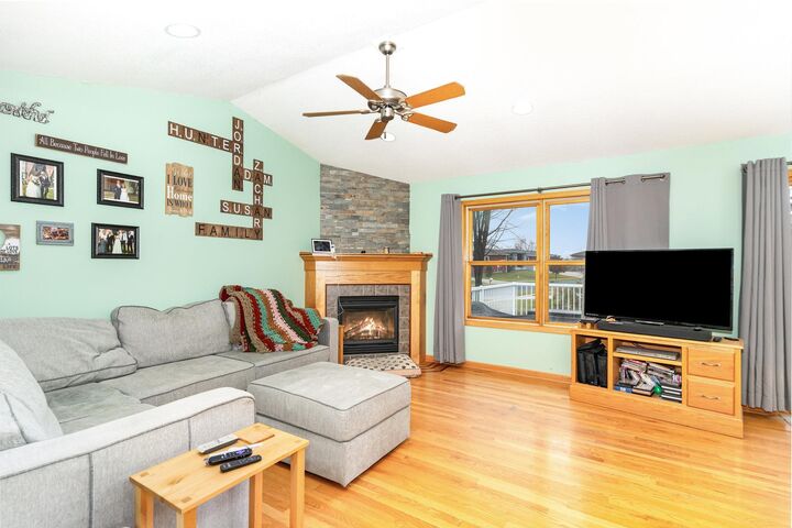 Property Photo:  509 Bunker Drive  MN 55057 