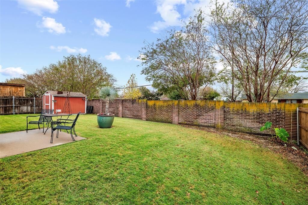 Property Photo:  304 Briar Cove Circle  TX 75154 