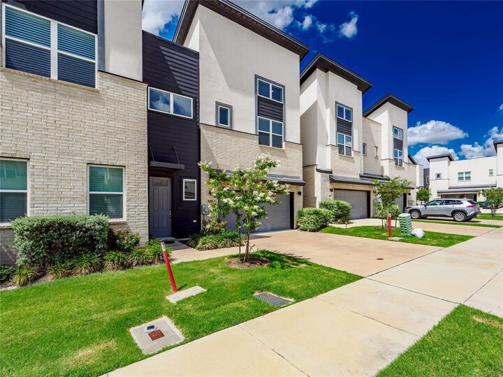 Property Photo: 4311 Hebron Street TX 75061