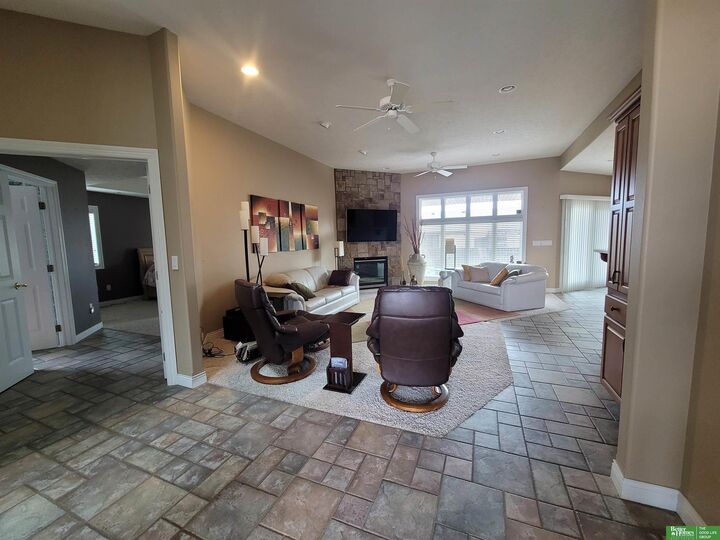 Property Photo: 819 S Country Club Avenue NE 68467