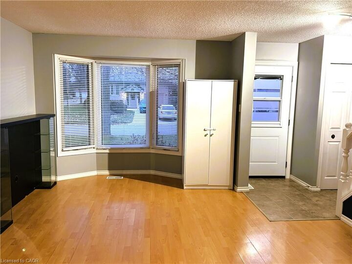 Property Photo:  20 Daybreak Drive  ON N5V 4V7 