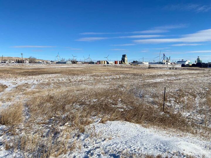 Property Photo: 206 Railway Street AB T0K 1W0
