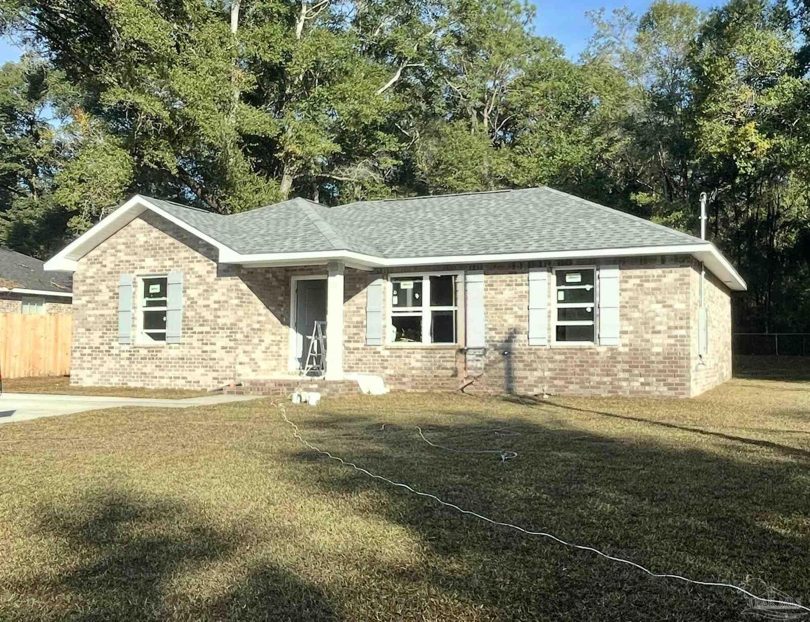 Property Photo: 6328 Simpson St FL 32570