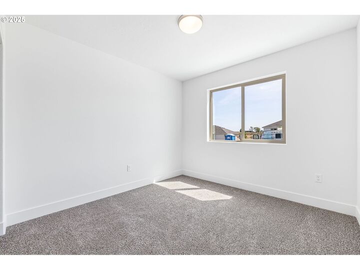 Property Photo:  204 Tiber St  OR 97818 