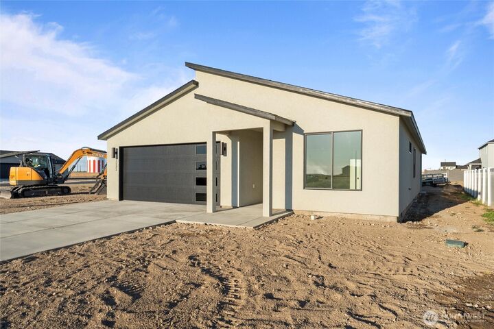 Property Photo:  1513 N 7th Avenue NE  WA 98848 