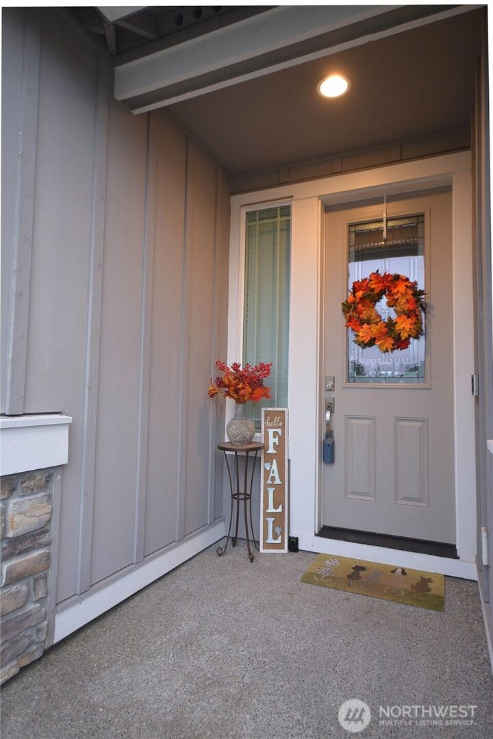 Property Photo:  3310  Okanogan Court SE  WA 98503 