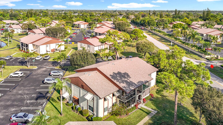 Property Photo:  3586 La Playas Court D2  FL 33463 