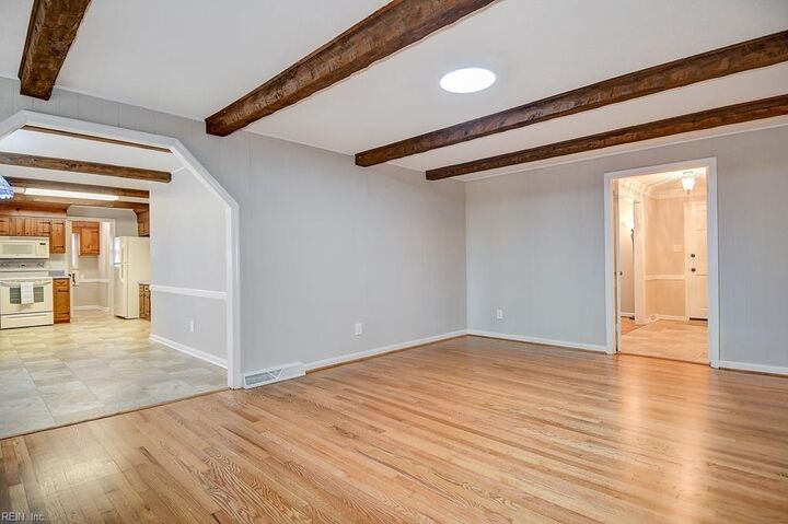 Property Photo: 533 Briarfield Dr VA 23322