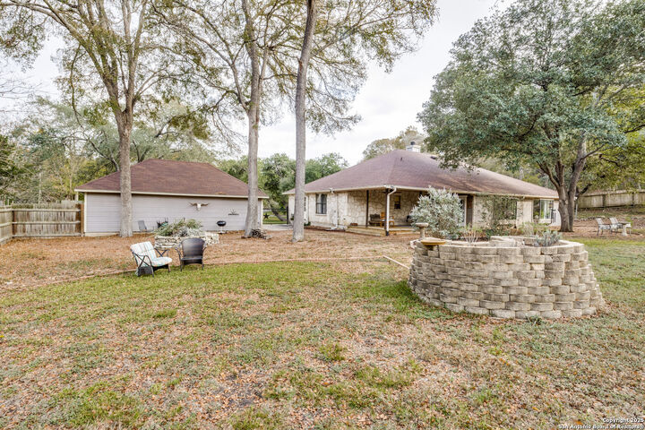 Property Photo: 104 Whippoorwill Ct TX 78006