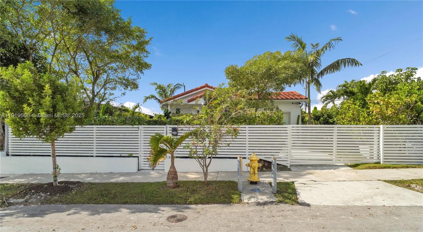 Property Photo: 1450 SW 20th Ave FL 33145