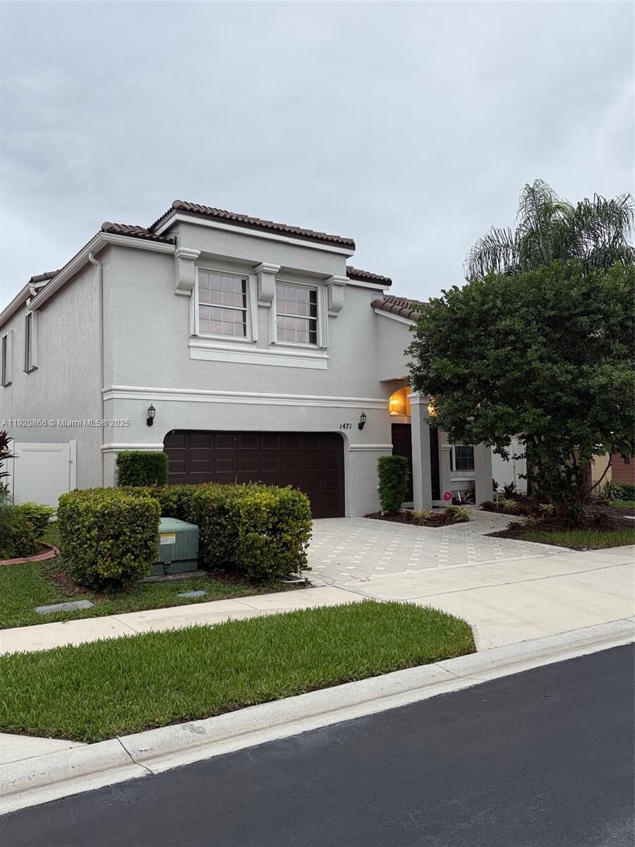 Property Photo:  1471 NW 159th Ave  FL 33028 
