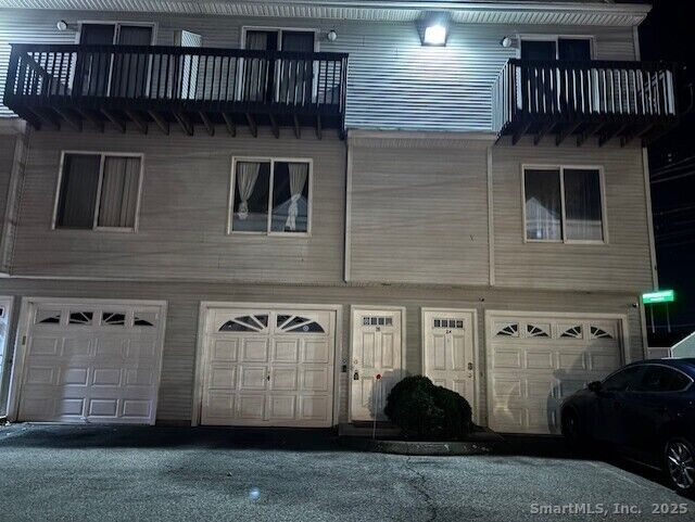 Property Photo:  31 Meloy Road Apt 2B  CT 06516 