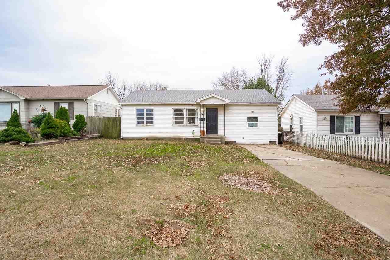 Property Photo:  1427 E Broadway Avenue  OK 74023 